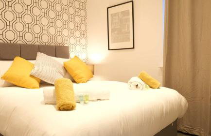 Lovely 2 Bed Apartment w Garden near Northampton - Photo 46