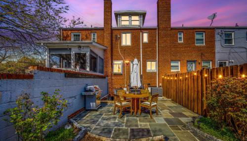 Book Now!- Fenced Yard - BBQ Grill & 4 Tvs -Luxury Getaway -Floyd's Freedom- - Foto 4