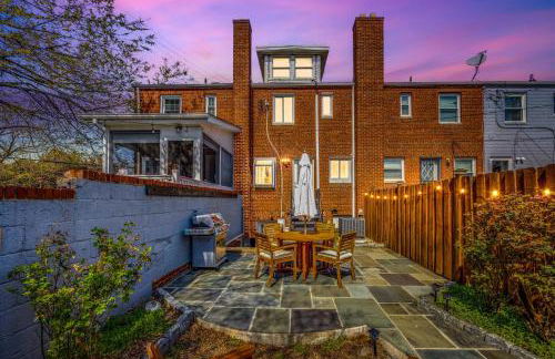 Book Now!- Fenced Yard - BBQ Grill & 4 Tvs -Luxury Getaway -Floyd's Freedom- - Foto 4