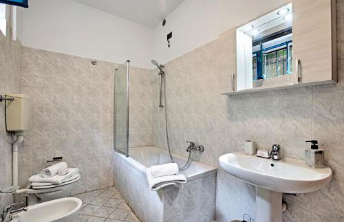 Mark Apartment - Happy Rentals - Photo 7