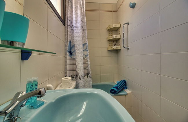 Apartment - Sleeps 4 - Jacuzzi - Terrace - Pool - Photo 8