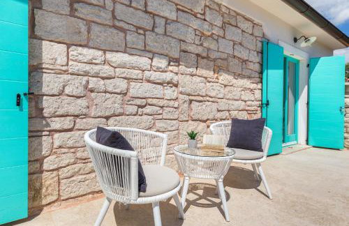 Lovely House Kristina with a pool - Photo 46