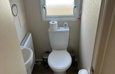 4 Bed 10 Berth Caravan Seawick Holiday Park - Foto 3