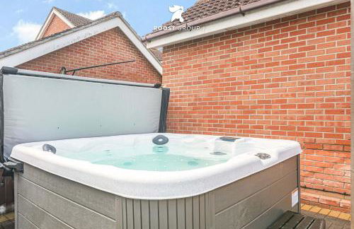 The Roost Group - 8-Bed Home, 5 Mins to M25&A13 - Foto 2