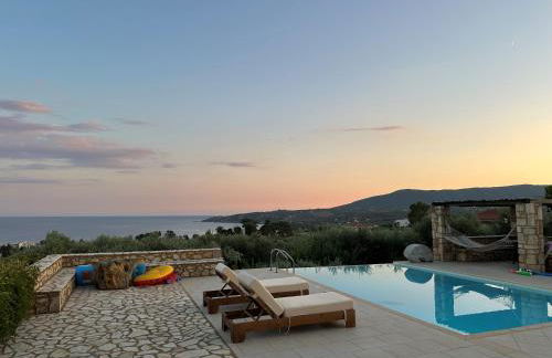 Onirozo Koroni Private Villa - Photo 17