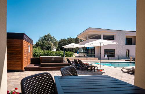 VSG Resort - 200m from Beach, Pool, Sauna & Jacuzzi - Foto 76