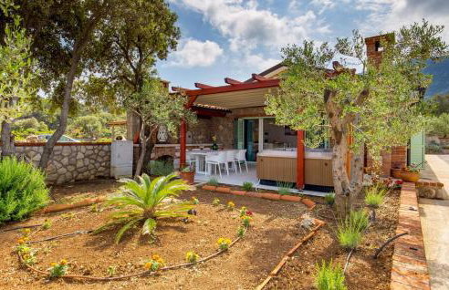 Vila s jacuzzijem i bazenom Mavrinac - Foto 11