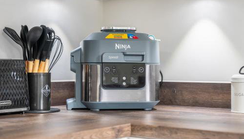 #83 Stylish Wigston Home - Near Bradgate Park - Sleeps 4 -" Perfect for contractors and Families - Free Parking" - Foto 4, toaster