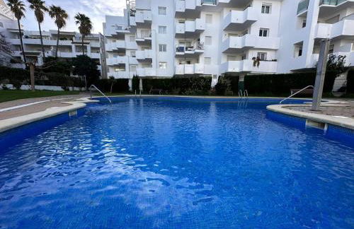 Bonito apartamento con gran terraza y piscina comunitaria AV-08 - Foto 23