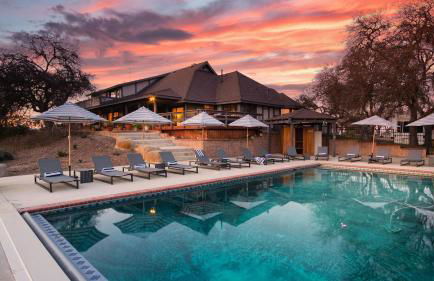 Cathedral by AvantStay Charming Secluded Estate w Sauna Pool Table Views of the Rolling Hills - Foto 1