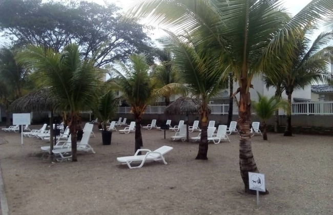 Room in Guest Room - Room in Comfortable Apartment Located on the Beach Very Close to the City - Foto 15