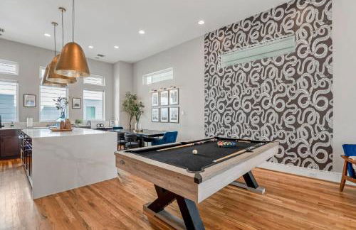 Luxury Downtown Getaway with Breathtaking Views - Foto 19