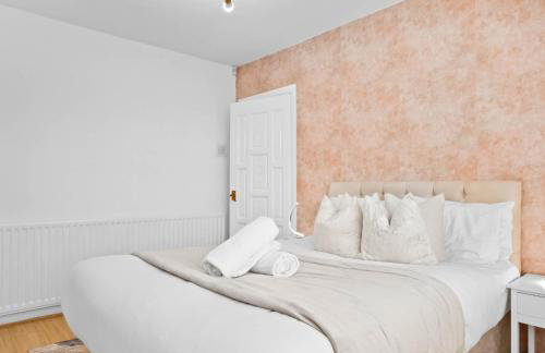 Stylish Four Bed House - 7 Guests - Garden - Parking - Netflix 802W - Foto 23