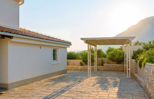 Villa Mirage with Private Heated Pool - Photo 26