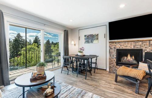 Gorgeous Condo With River View - Pool and Hot Tub - Foto 41