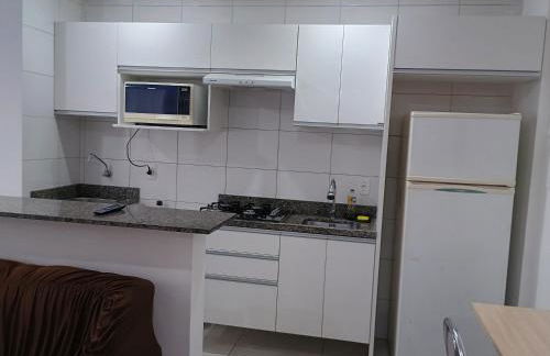 Apto6 com WI-FI e garagem e 100 a av Brasil - Foto 28