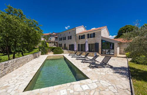 Casa 42 pet friendly for 9 people in Central Istria with salt - water pool - Foto 9