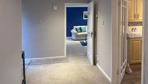 BLUNSDON LODGE - Spacious Bungalow, High Speed Wi-Fi, Free Private Parking, Garden - Foto 5