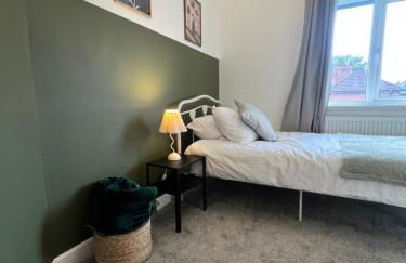 The Didsbury Retreat - Photo 2