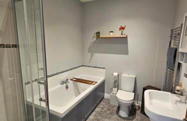 Lakefront Lodge with Hot Tub - Muscovy Lodge - Foto 9