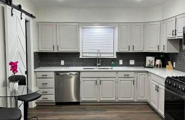 Casa Blanca - Minutes from Tech and GSU - Foto 9