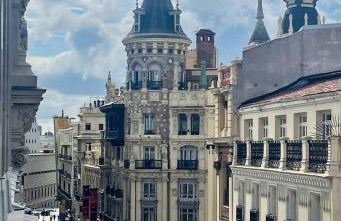Piso Ático con Terraza y Jacuzzi con vistas a Sol en Madrid Centro - Foto 4