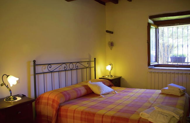 Stay With Local Flavors - Photo 2