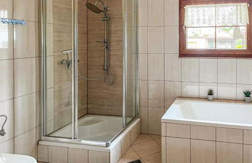 Gorgeous Home In Slawno With Wifi - Foto 26