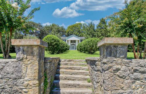 Bella Rosa Country Estate - Photo 2