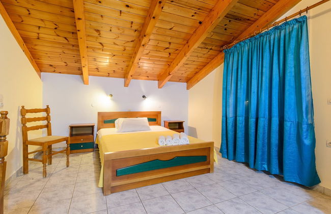 Regina Apartments - Photo 3