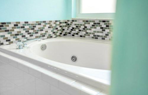 Relaxing Retreat with Pool and Movie Theater - Foto 26