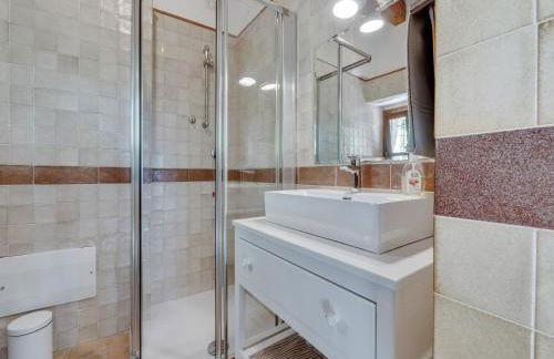 Stunning Apartment in Mombaroccio Near Metauro River - Foto 32