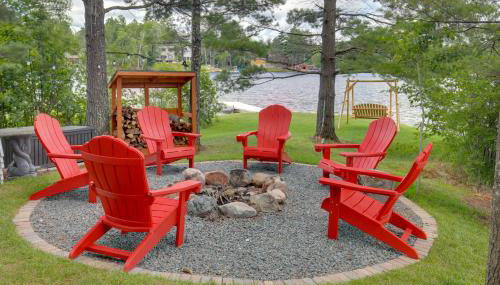 Lakefront Cabin with Private Dock and Fire Pit! - Foto 2