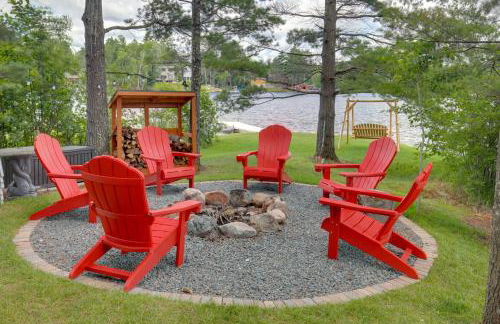Lakefront Cabin with Private Dock and Fire Pit! - Foto 2