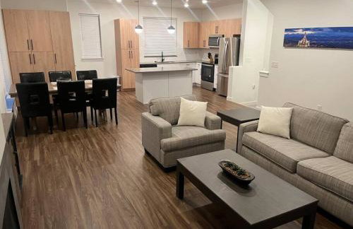 Resort Like Amenities King bd 2 Qn bds Fast WiFi Slps7 - Foto 19