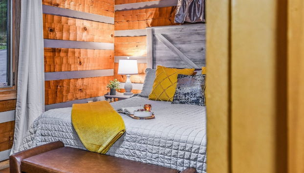 A-bluff & Beyond 2 Bedroom Cabin by RedAwning - Foto 5, Habitación