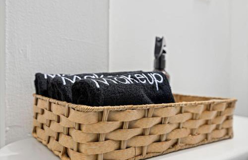 Poolside Palisade - A Fun Family Retreat for 6 - Foto 40