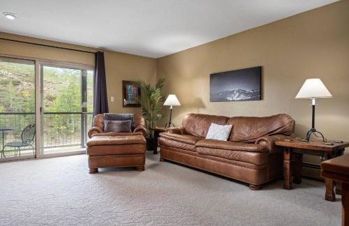 Ski Town Hideaway | Fireplace + Walk to Downtown - Foto 4