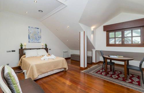 Chalet con Jardín junto a la Playa de Berria - Foto 8