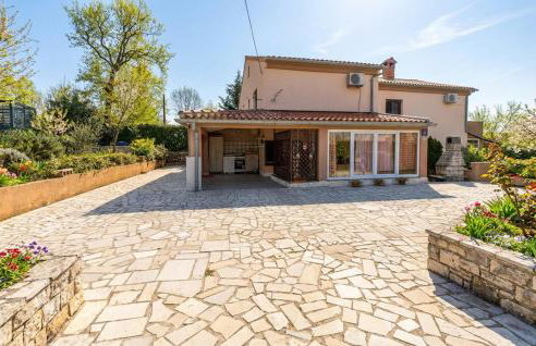 1 Bedroom Cozy Apartment In Pavicini - Photo 5