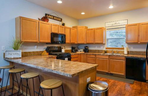 Cozy family home 2 blocks to river - Photo 7