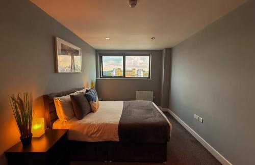Modern 3 Bedroom Quayside Apartment RIVER VIEWS - Sleeps 6 Free Parking - Foto 14