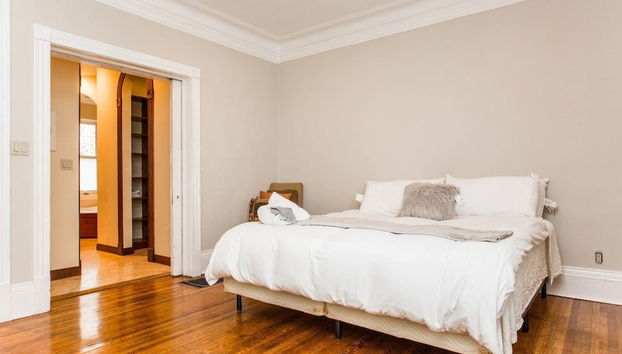 Safe Spacious Mansion Indowntown - Foto 3, Zimmer