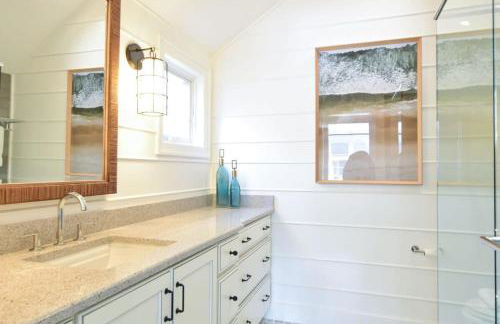 Designed for vacation Easy 0 3 mi walk to Grey Neck Beach - Photo 19