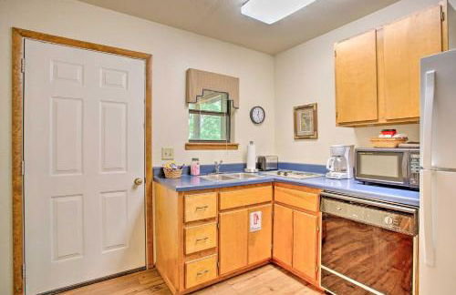 Bright Davis Escape with Screened-In Porch! - Foto 9