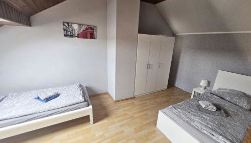 Workers Apartments Satzvey - Photo 4, towels, wardrobe