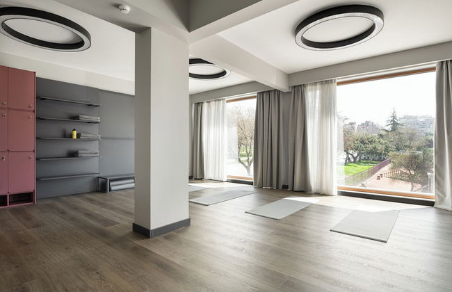 Zeus is Loose Hostel - Photo 68