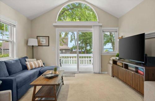 3 BR 2BA Lakefront Home - Dog Friendly - 30 Day - Foto 3