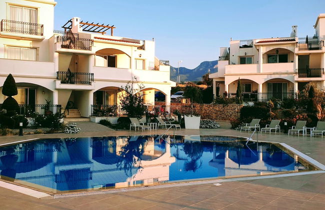 Sunny and Family Friendly Apartment Directly at the Pool - Foto 33