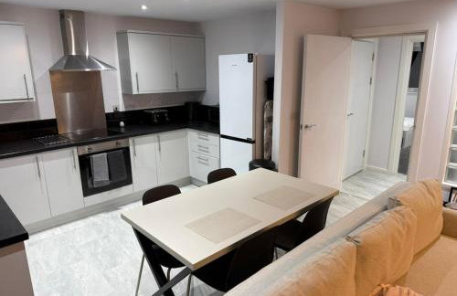 Cosy Panoramic Sea Views with North Dock Balcony - Foto 12